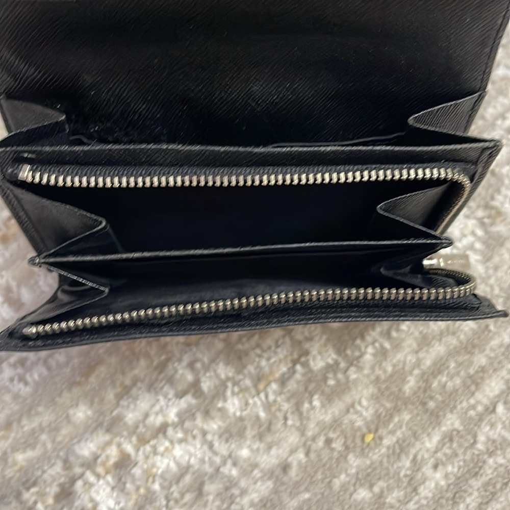 Burberry Plaid Wallet with Black Leather Trim - Picture 4 of 7